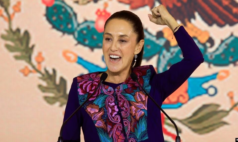 The presidential candidate of the ruling party MORENA, Claudia Sheinbaum, addresses her supporters after winning the election, in Mexico City, Mexico, on June 3, 2024 © REUTERS/Raquel Cunha