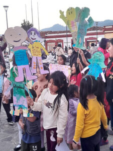 Participación de niñas en la marcha del 25N, San Cristóbal de Las Casas © SIPAZ